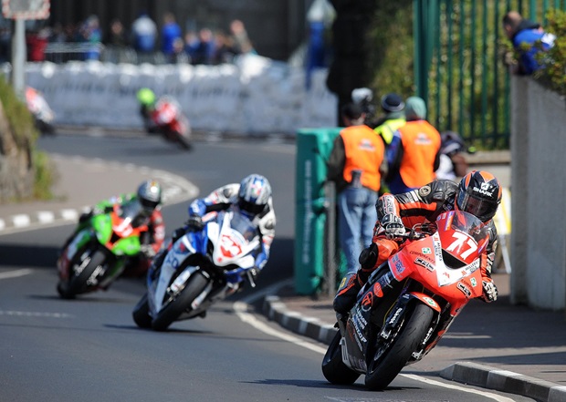 Ryan Farquhar in action at the North West 200 (Stephen Davison/Pacemaker Press International)